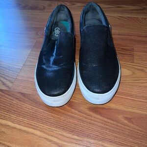 Black Guess GBG Slip-On Platform Loafer. Size 9